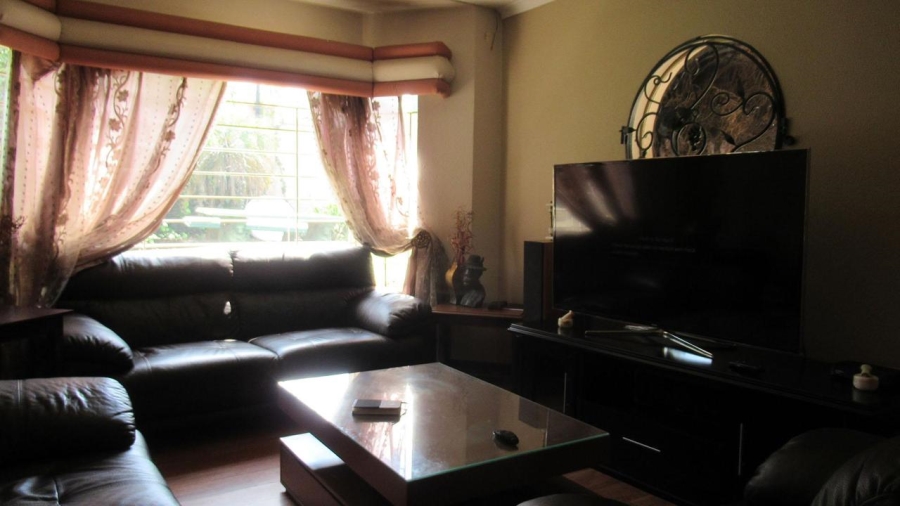 3 Bedroom Property for Sale in Oakdene Gauteng