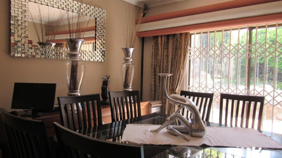 3 Bedroom Property for Sale in Oakdene Gauteng