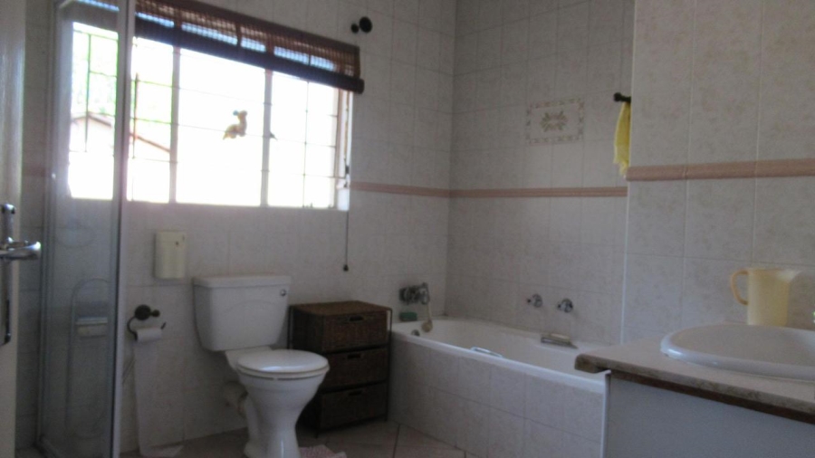3 Bedroom Property for Sale in Oakdene Gauteng