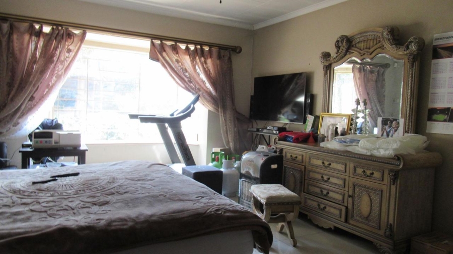 3 Bedroom Property for Sale in Oakdene Gauteng
