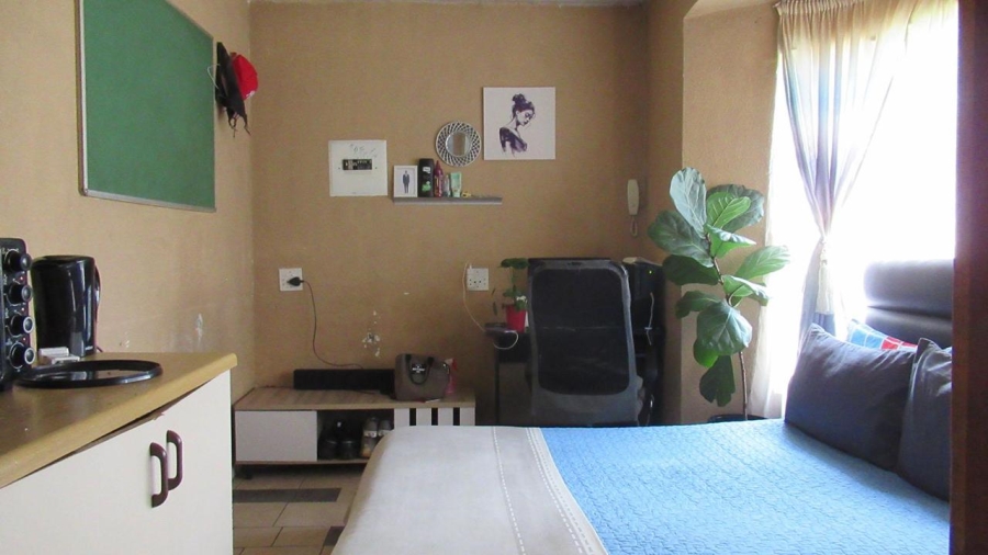 3 Bedroom Property for Sale in Oakdene Gauteng