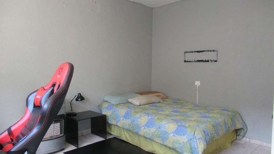 3 Bedroom Property for Sale in Oakdene Gauteng