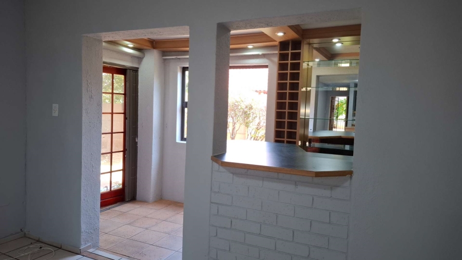 To Let 3 Bedroom Property for Rent in Randhart Gauteng