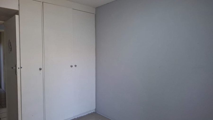 To Let 3 Bedroom Property for Rent in Randhart Gauteng