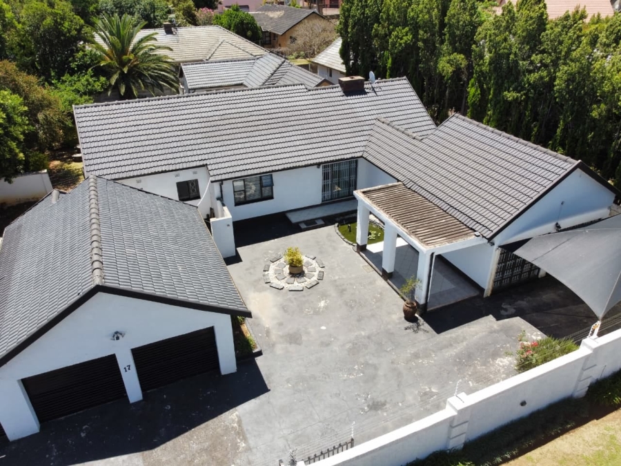 5 Bedroom Property for Sale in Brackendowns Gauteng