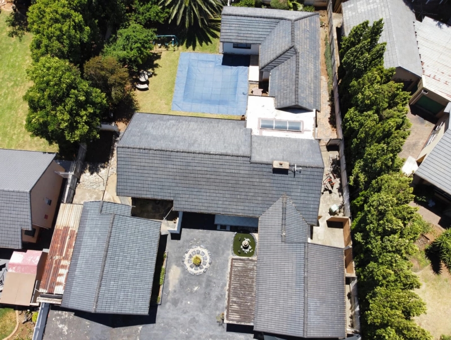 5 Bedroom Property for Sale in Brackendowns Gauteng