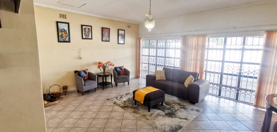 5 Bedroom Property for Sale in Brackendowns Gauteng