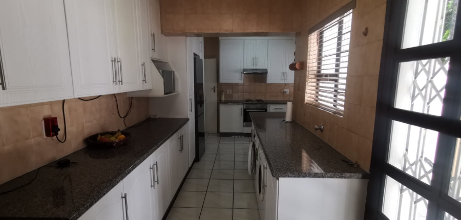 5 Bedroom Property for Sale in Brackendowns Gauteng