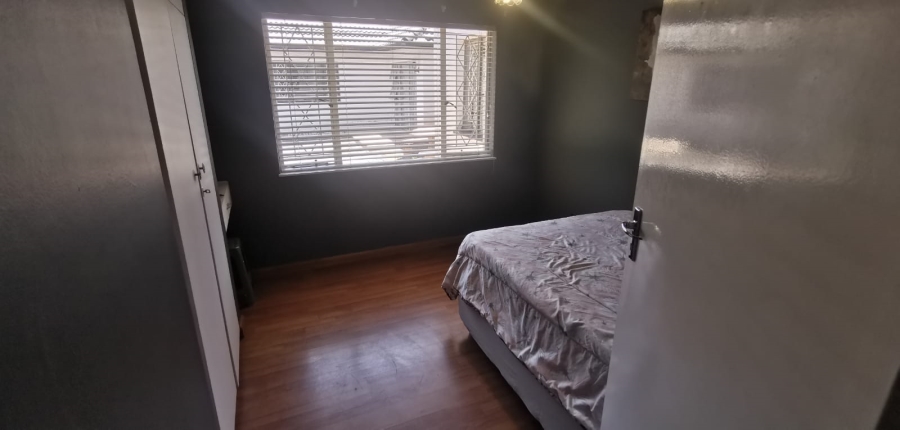 5 Bedroom Property for Sale in Brackendowns Gauteng