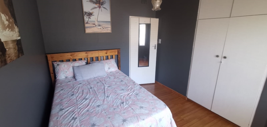 5 Bedroom Property for Sale in Brackendowns Gauteng