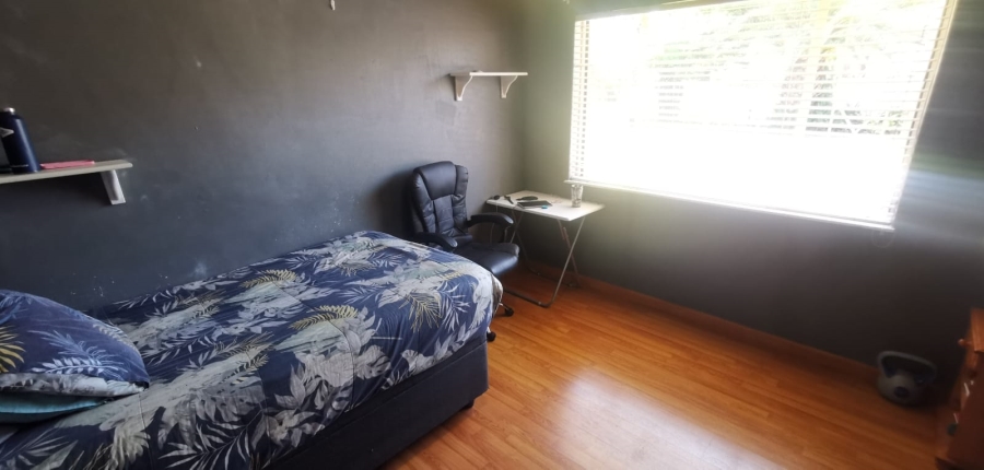 5 Bedroom Property for Sale in Brackendowns Gauteng