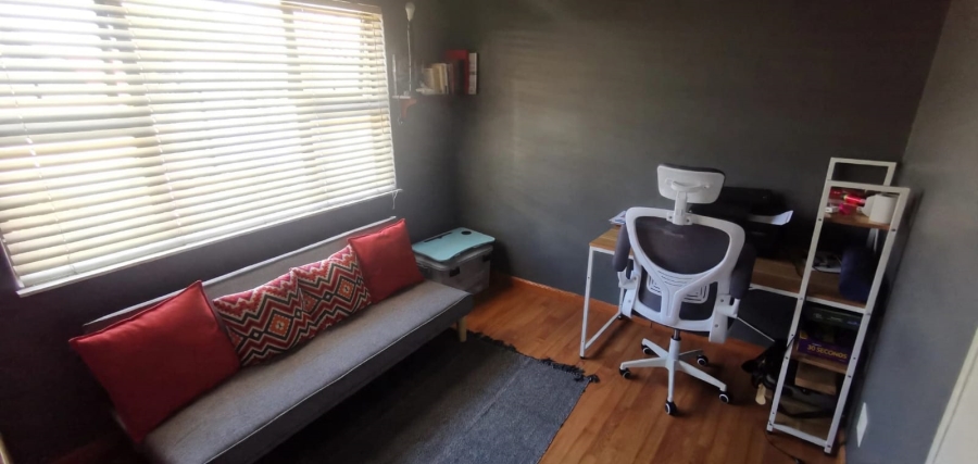 5 Bedroom Property for Sale in Brackendowns Gauteng