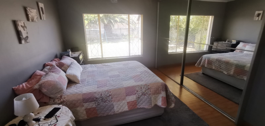 5 Bedroom Property for Sale in Brackendowns Gauteng
