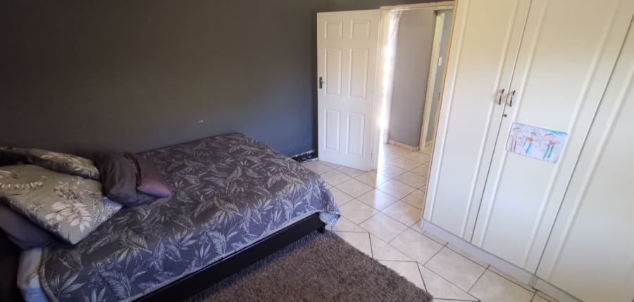 5 Bedroom Property for Sale in Brackendowns Gauteng