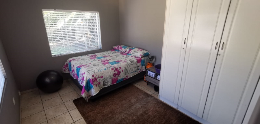 5 Bedroom Property for Sale in Brackendowns Gauteng