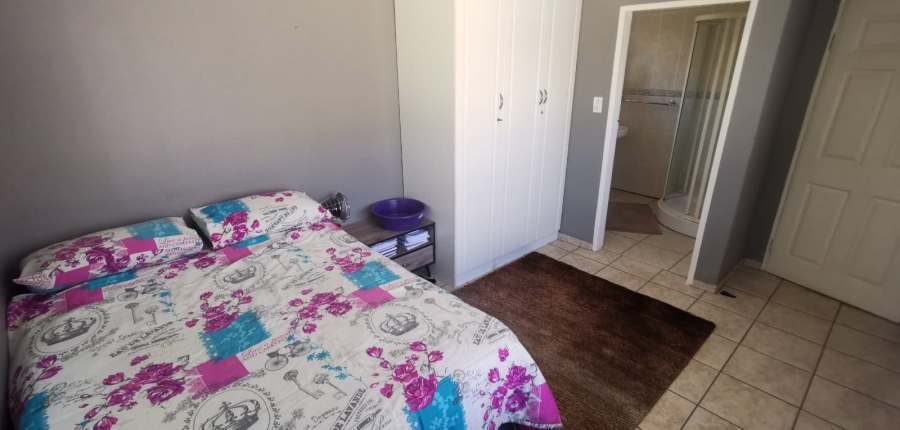 5 Bedroom Property for Sale in Brackendowns Gauteng