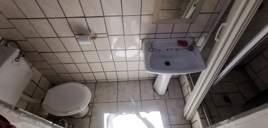 5 Bedroom Property for Sale in Brackendowns Gauteng
