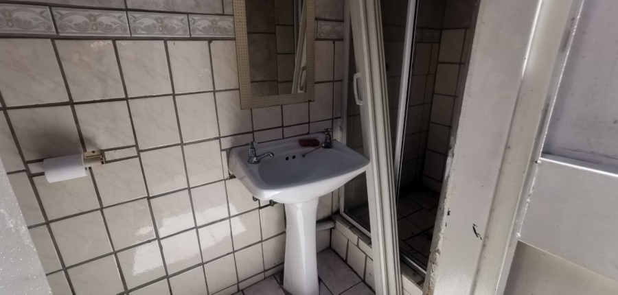 5 Bedroom Property for Sale in Brackendowns Gauteng