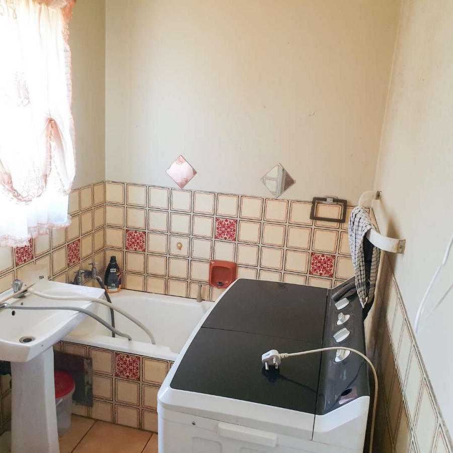 4 Bedroom Property for Sale in Dorandia Gauteng