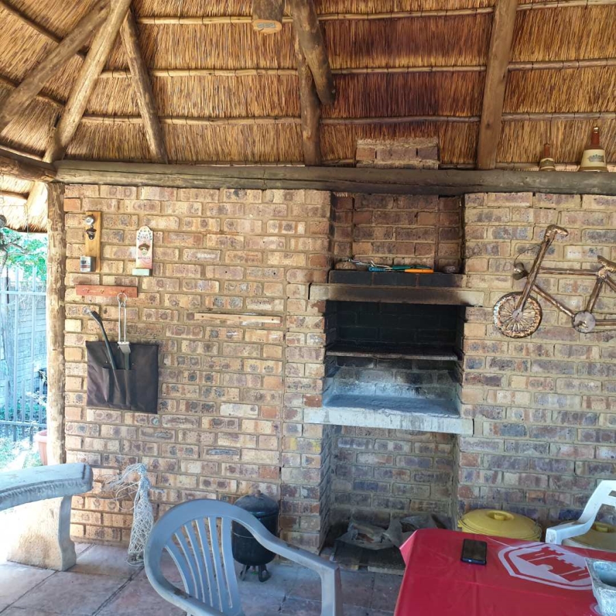 4 Bedroom Property for Sale in Dorandia Gauteng