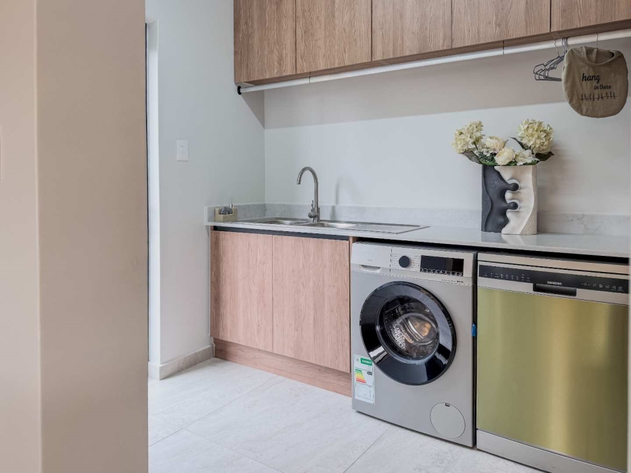 To Let 4 Bedroom Property for Rent in Bryanston Gauteng
