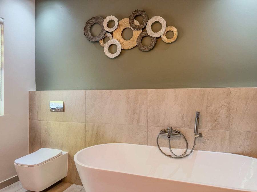 To Let 4 Bedroom Property for Rent in Bryanston Gauteng