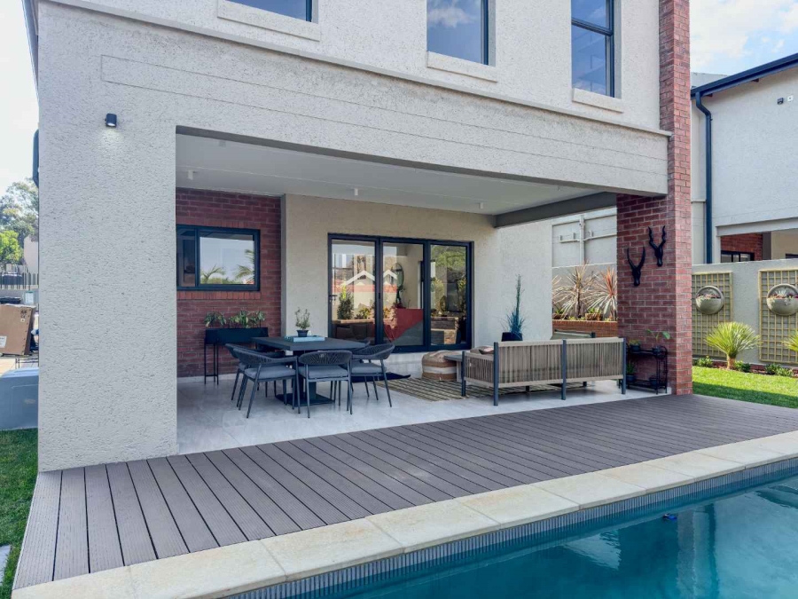 To Let 4 Bedroom Property for Rent in Bryanston Gauteng