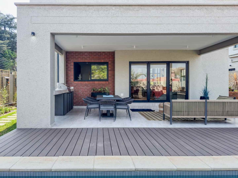 To Let 4 Bedroom Property for Rent in Bryanston Gauteng