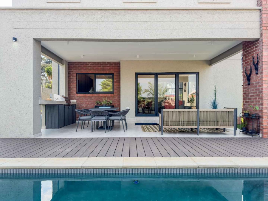 To Let 4 Bedroom Property for Rent in Bryanston Gauteng