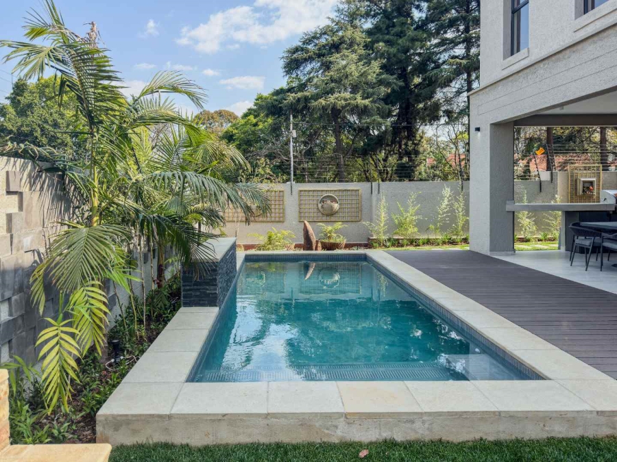 To Let 4 Bedroom Property for Rent in Bryanston Gauteng