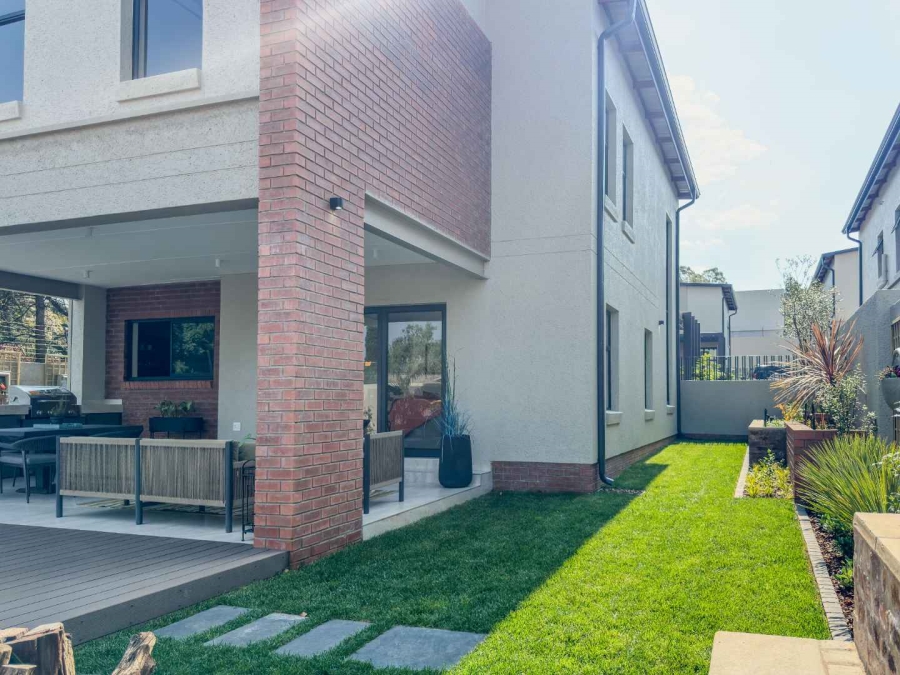 To Let 4 Bedroom Property for Rent in Bryanston Gauteng