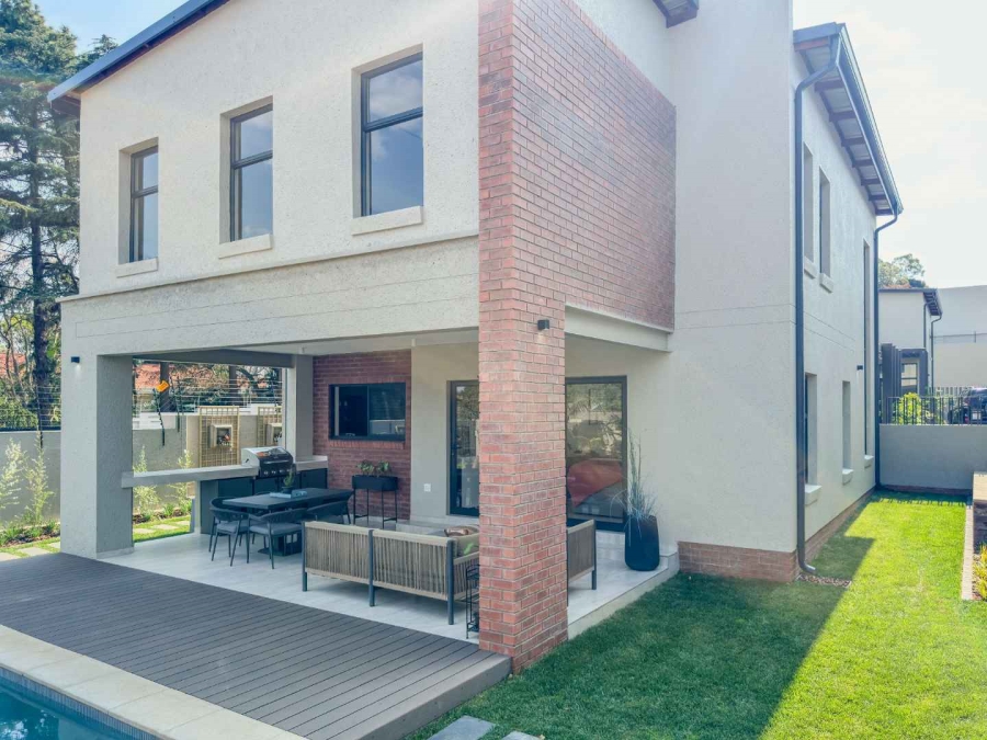 To Let 4 Bedroom Property for Rent in Bryanston Gauteng