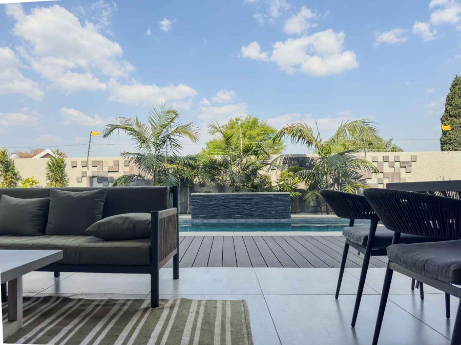 To Let 4 Bedroom Property for Rent in Bryanston Gauteng