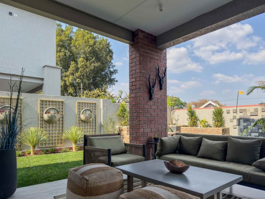 To Let 4 Bedroom Property for Rent in Bryanston Gauteng