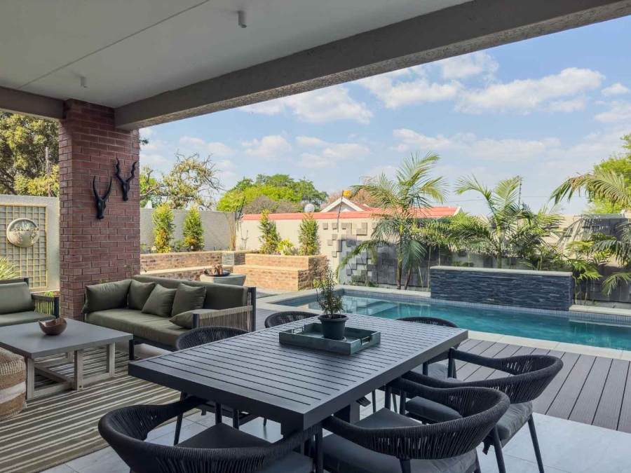 To Let 4 Bedroom Property for Rent in Bryanston Gauteng