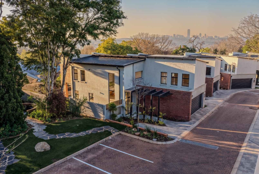 To Let 4 Bedroom Property for Rent in Bryanston Gauteng