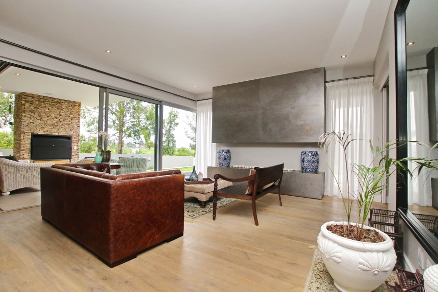 5 Bedroom Property for Sale in Waterfall Country Estate Gauteng