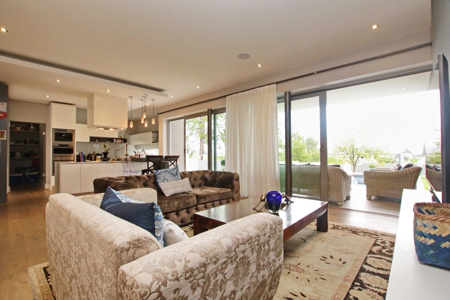 5 Bedroom Property for Sale in Waterfall Country Estate Gauteng