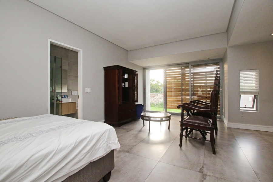 5 Bedroom Property for Sale in Waterfall Country Estate Gauteng
