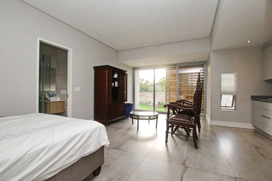 5 Bedroom Property for Sale in Waterfall Country Estate Gauteng