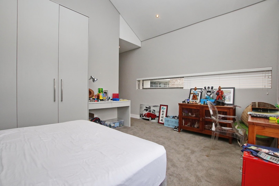 5 Bedroom Property for Sale in Waterfall Country Estate Gauteng