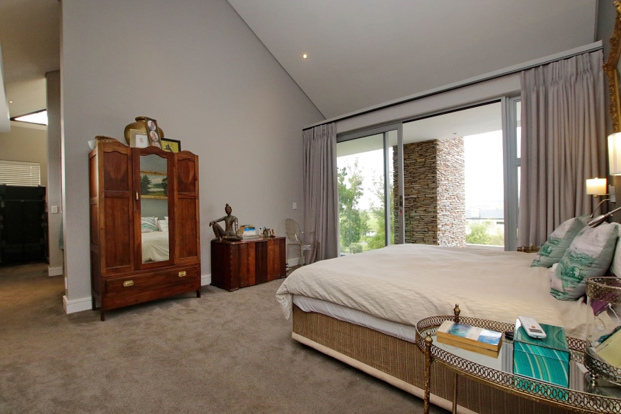 5 Bedroom Property for Sale in Waterfall Country Estate Gauteng