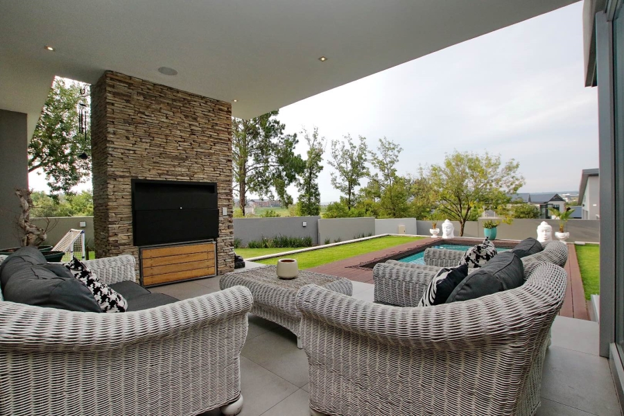 5 Bedroom Property for Sale in Waterfall Country Estate Gauteng