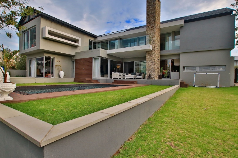 5 Bedroom Property for Sale in Waterfall Country Estate Gauteng