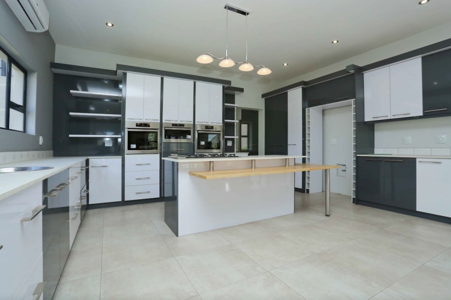 4 Bedroom Property for Sale in Waterfall Country Estate Gauteng