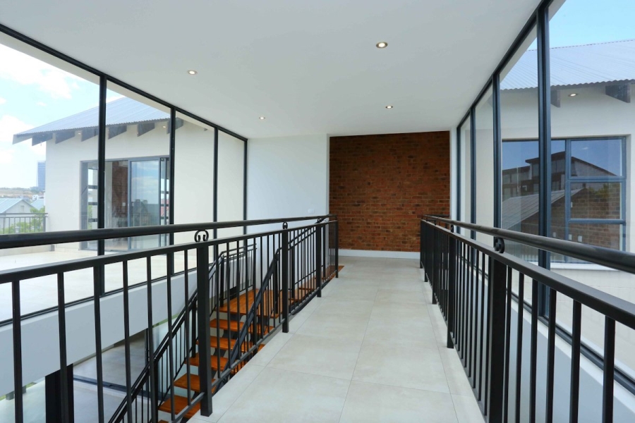 4 Bedroom Property for Sale in Waterfall Country Estate Gauteng