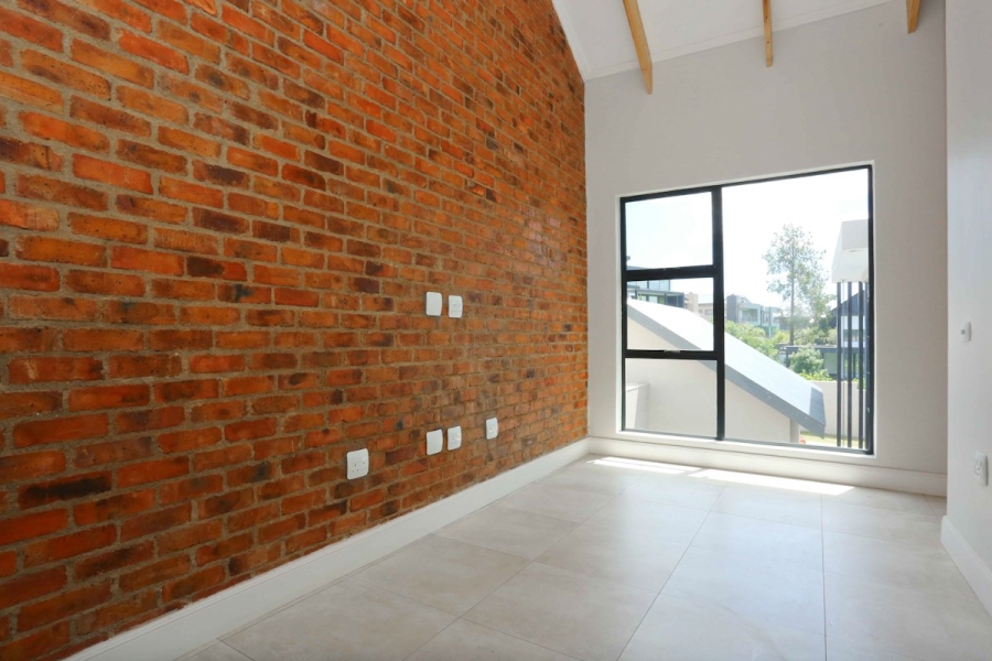 4 Bedroom Property for Sale in Waterfall Country Estate Gauteng
