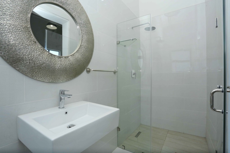 4 Bedroom Property for Sale in Waterfall Country Estate Gauteng