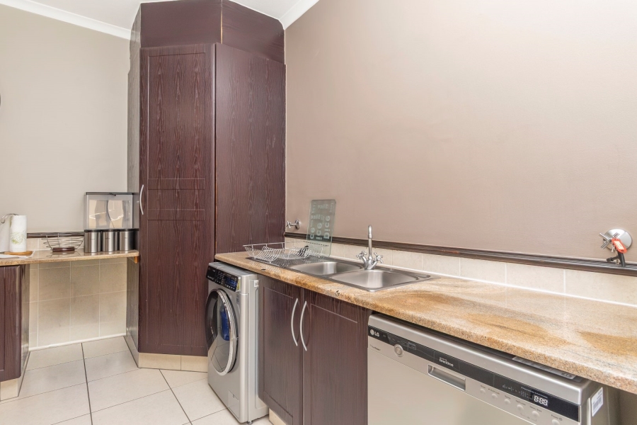 4 Bedroom Property for Sale in Carlswald Gauteng