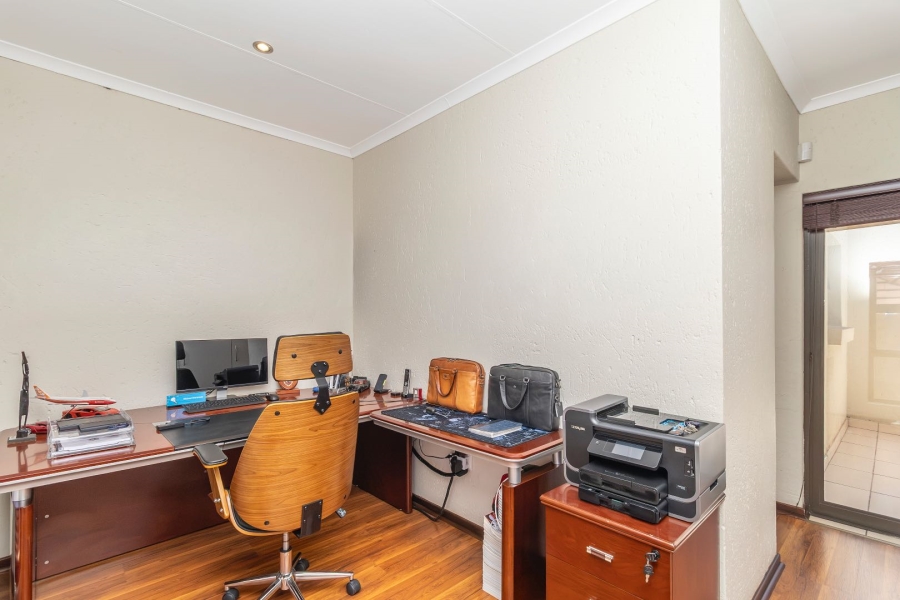 4 Bedroom Property for Sale in Carlswald Gauteng